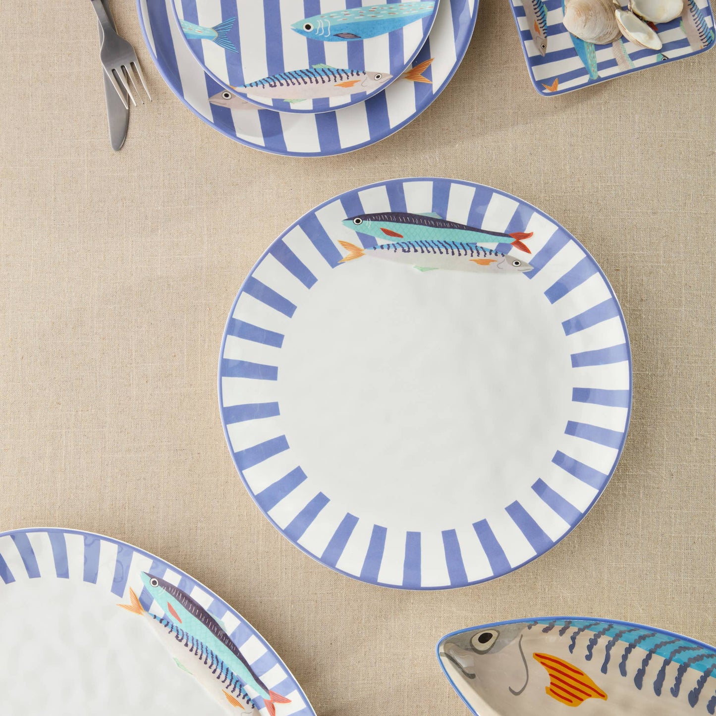 Something Fishy Round Platter 13"