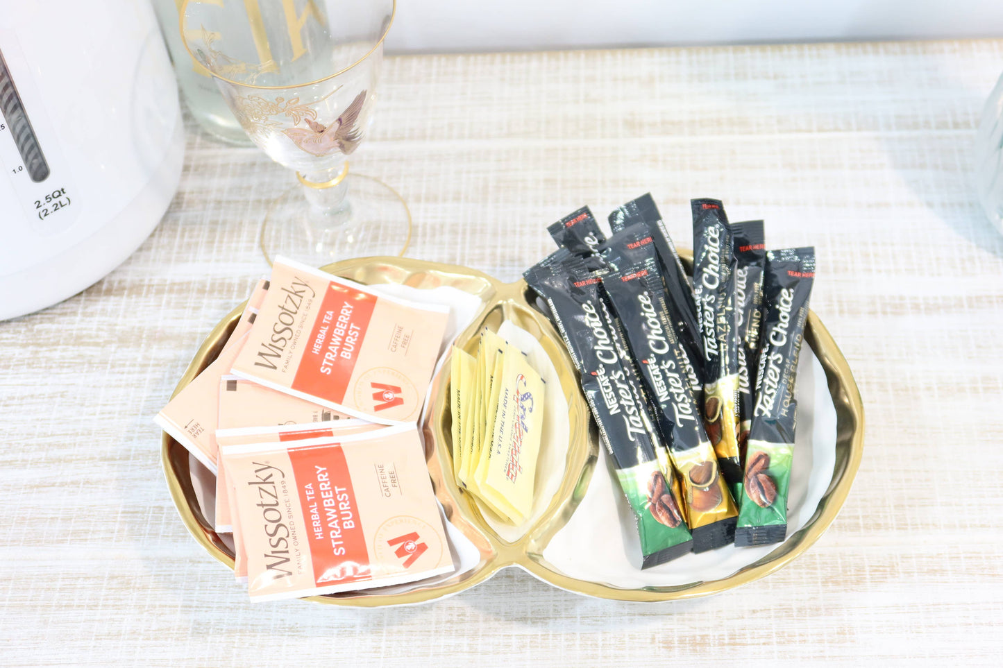 Round Double Bowl with White Porcelain and Gold Rim