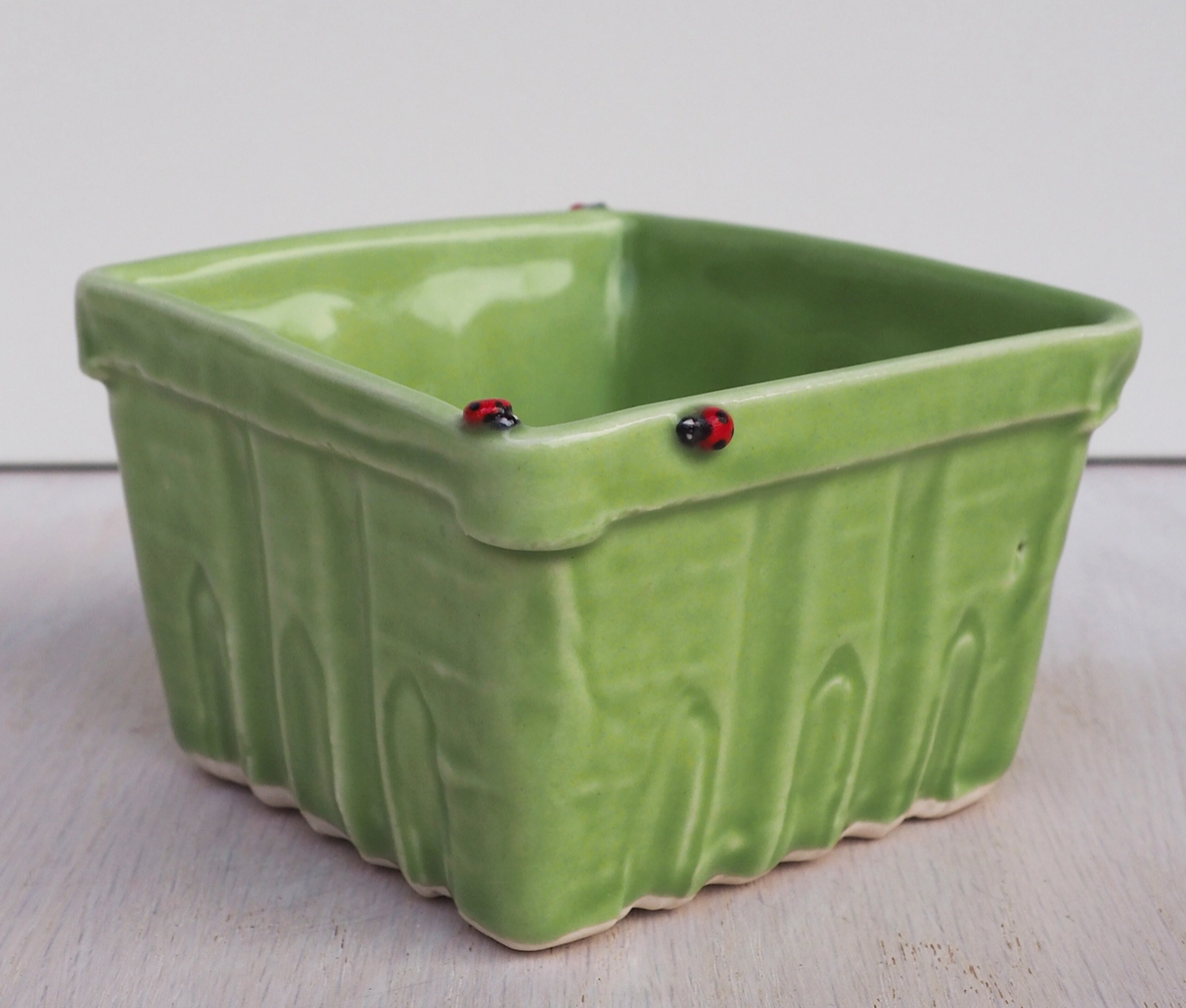 Porcelain Berry Basket with Ladybugs in Spring Pea