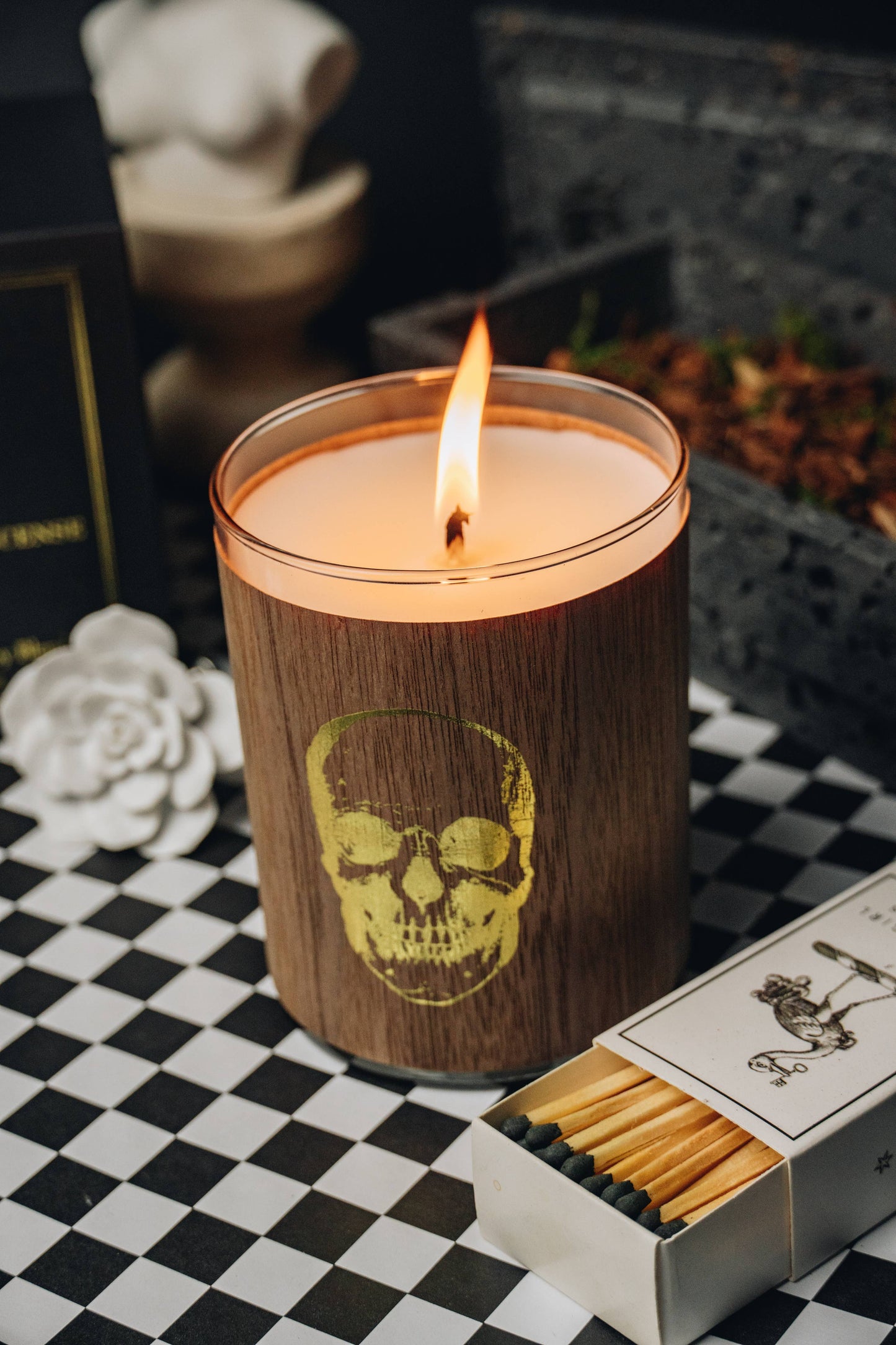 No 17 Gold Skull Frankincense Candle