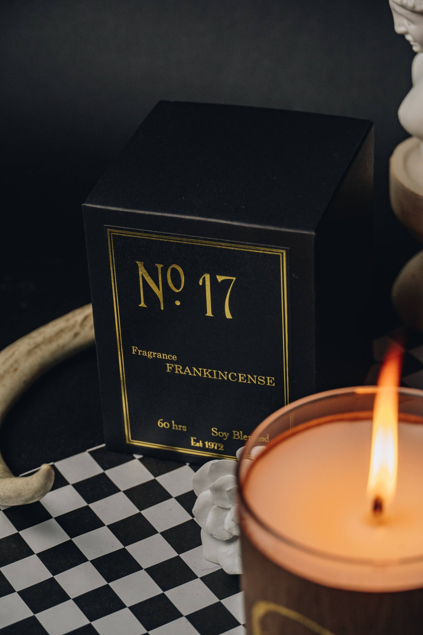 No 17 Gold Skull Frankincense Candle