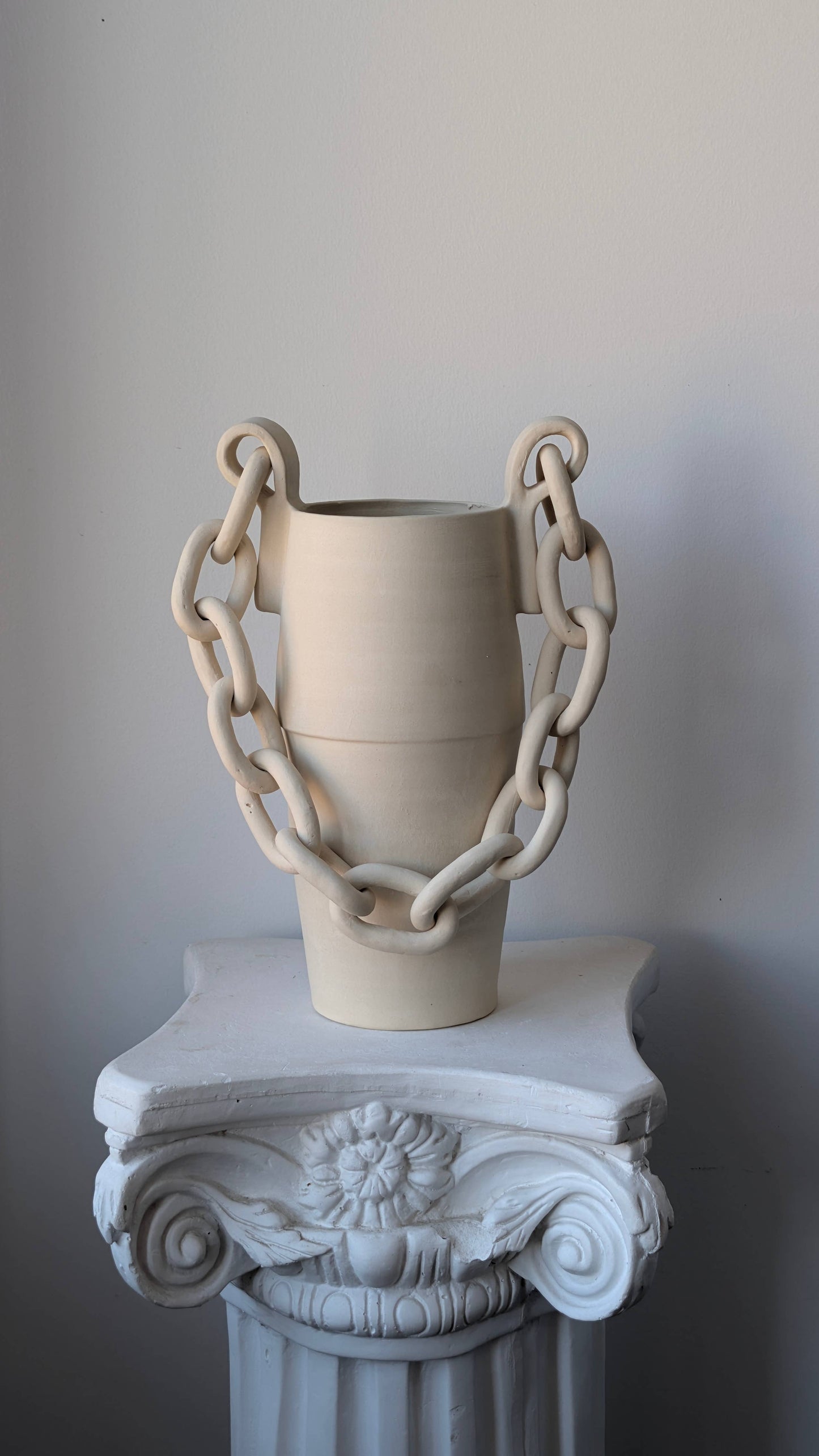 Handmade ceramic chain vase | White contemporary vase