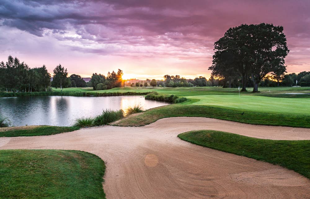 Golf: The Ultimate Book