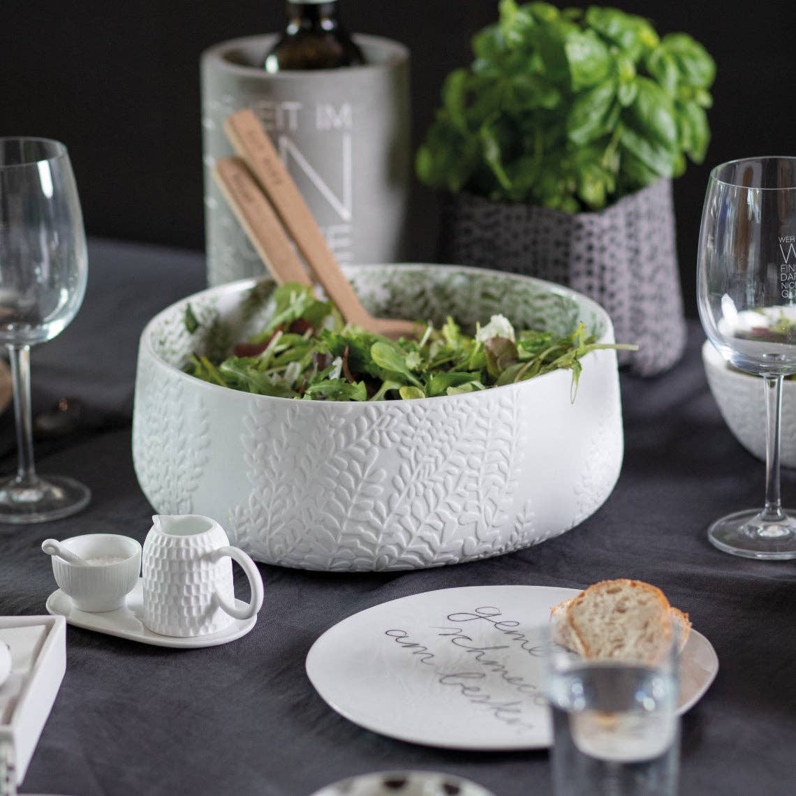 Vines Porcelain Serving Bowl - 11"