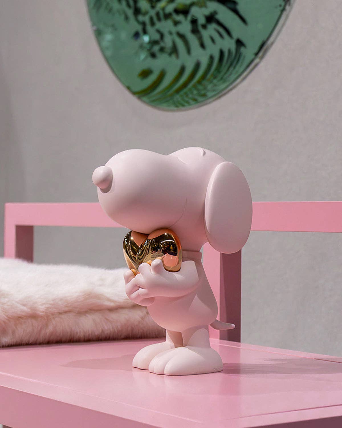 Snoopy HEART Pink & Gold Heart 11in