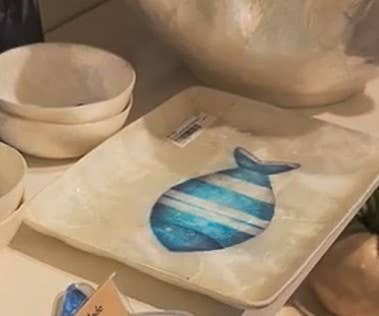 8" x 5" Capiz Tray w/Fish Pattern (Blue/White)