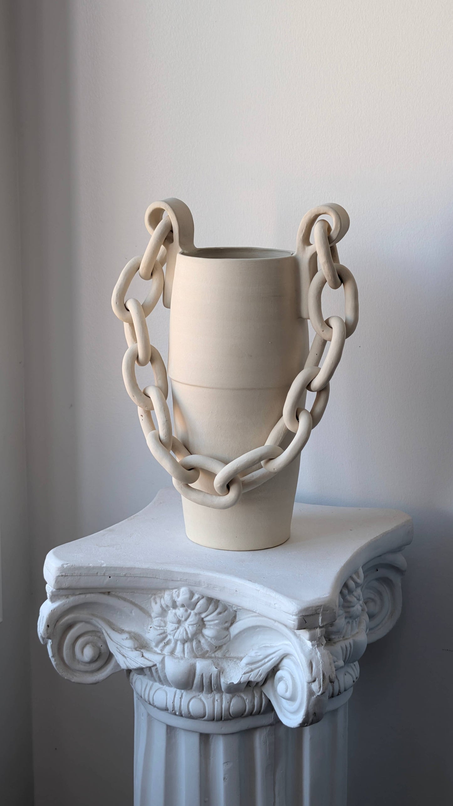 Handmade ceramic chain vase | White contemporary vase