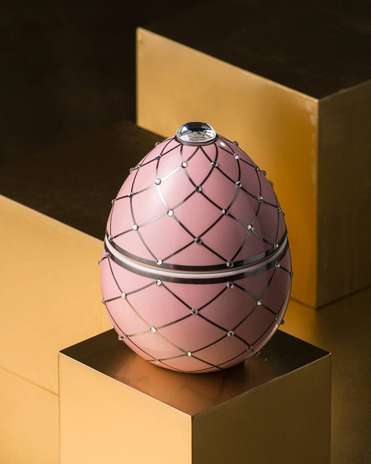 Candle in Ceramic Egg BOIS DE ROUSSIE ROSE SILVER STRIPES