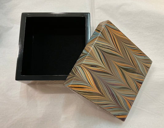Zigzag Lacquered Square Box