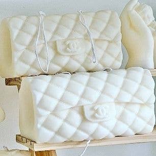 LARGE CLUTCH PURSE CANDLE