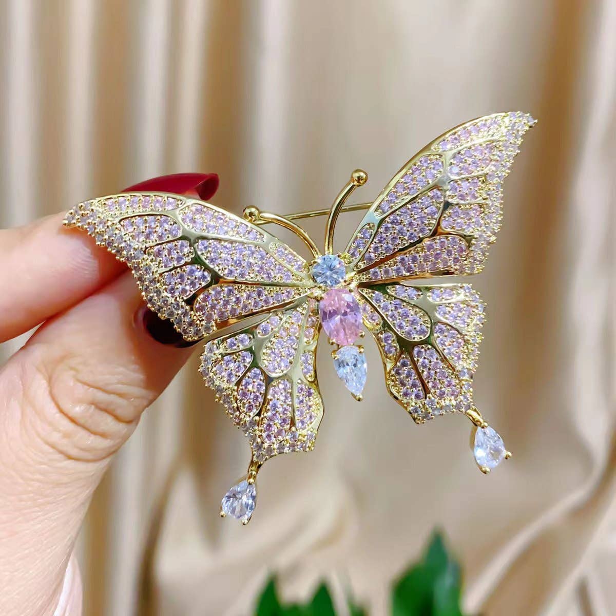 Pink Butterfly Rhinestone  Alloy Brooch